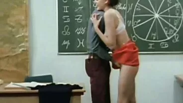 Busty એલિસન સેકસી દેશી ગુમાવનાર પતિ સામે વાહિયાત મેળવે છે